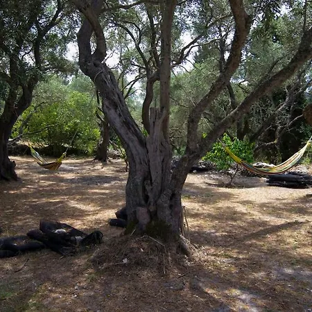בית נופש Panos *