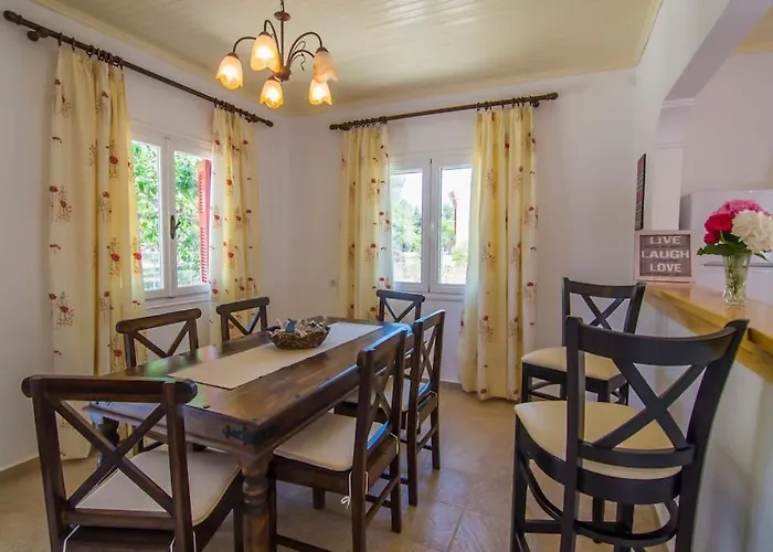 Holiday home Panos *